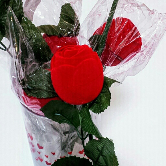 Pair of cubic zirconia earrings - Picture 11 of 11